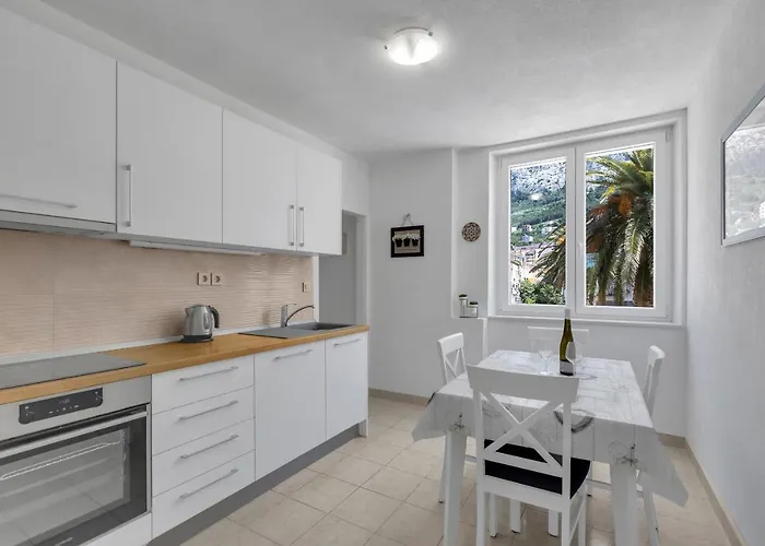 Riva Lägenhet Makarska